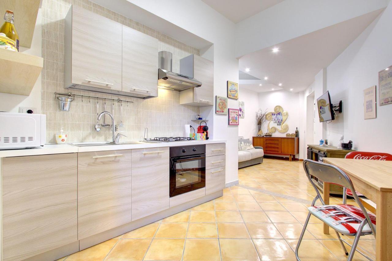 Vomero-Rossini Apartment Napoli Bagian luar foto