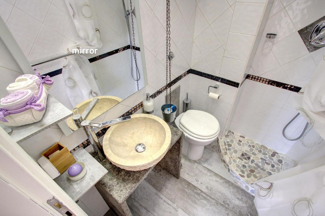 Vomero-Rossini Apartment Napoli Bagian luar foto